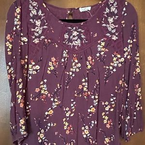 Mason & Belle Flowery 3/4 sleeve blouse.